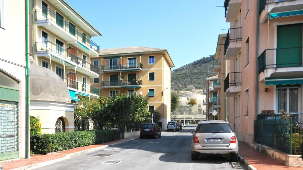 פינאלה ליגורה Appartamenti Con Giardino E Posto Auto Per Famiglie איטליה
