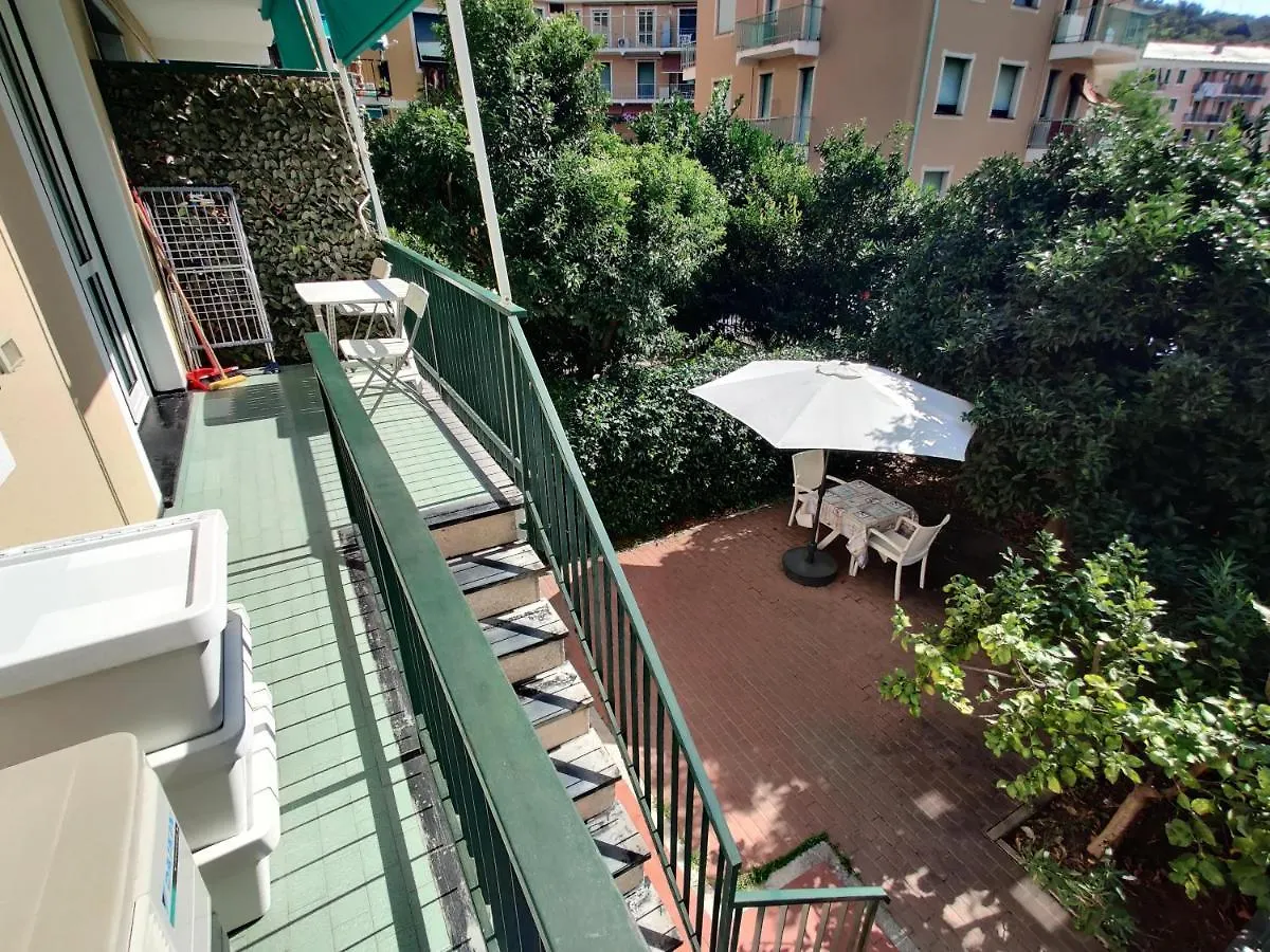 פינאלה ליגורה Appartamenti Con Giardino E Posto Auto Per Famiglie דירה
