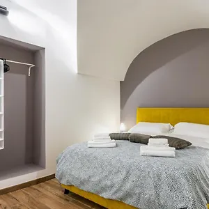 seranna-apartments.taorminaitalyhotels.com/