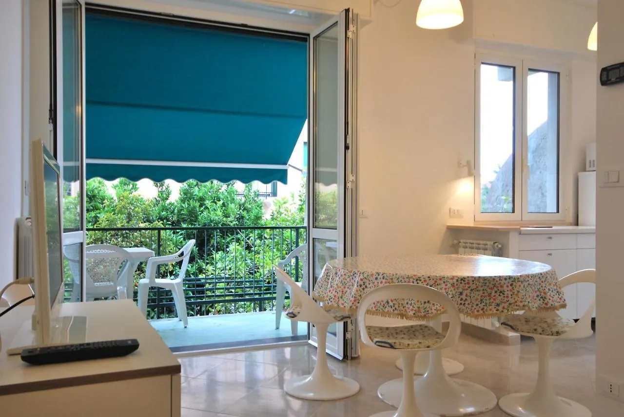 Appartamenti con giardino e posto auto per famiglie e biker Finale Ligure